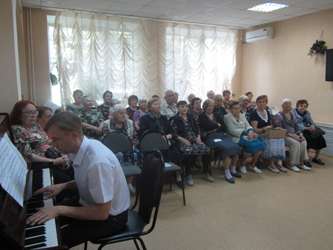 В Центре социального обслуживания населения г. Саратова по Ленинскому району прошел концерт
